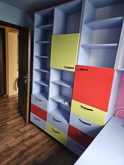 Apartament cu 3 camere semidecomandat în George Enescu