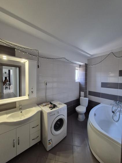 Apartament cu 4 camere decomandat în Centrul Istoric
