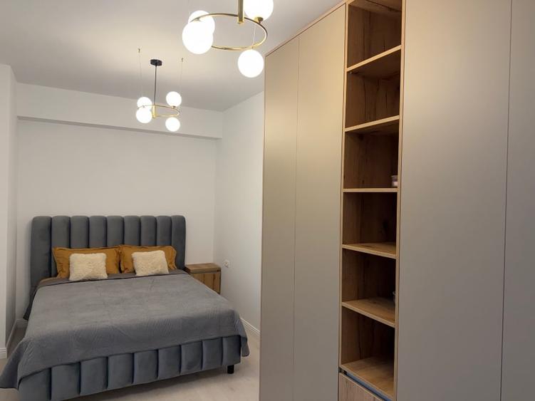 Apartament cu 2 camere decomandat, mobilat în Central