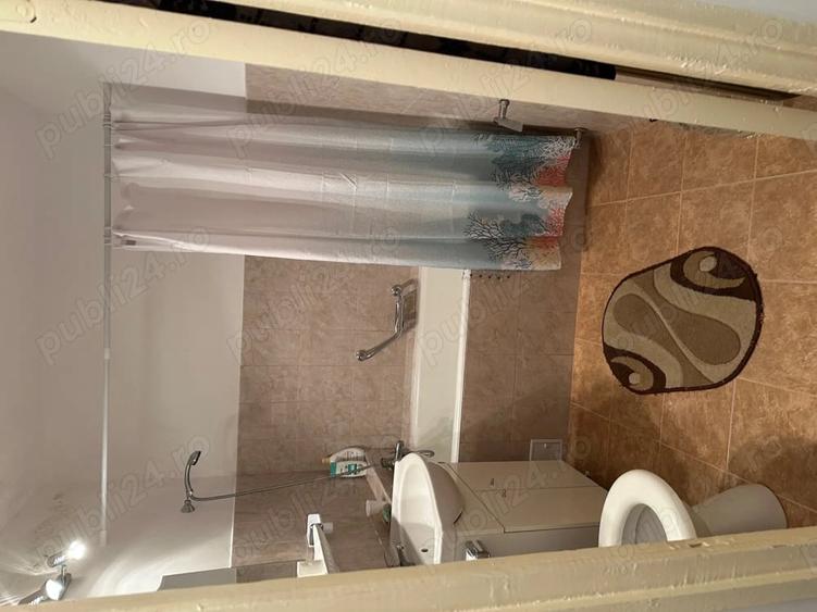 Apartament cu 4 camere decomandat în Central