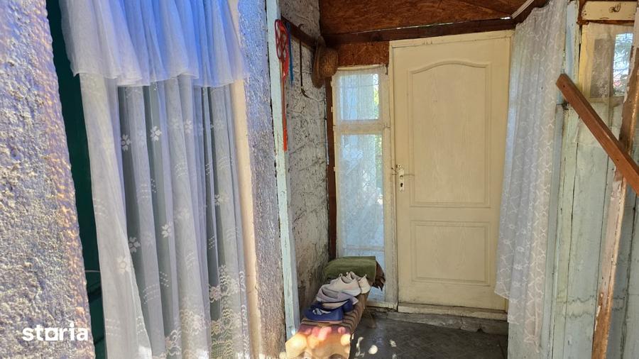 Casă cu 5 camere cu Teren 2200 Mp în Tuzla