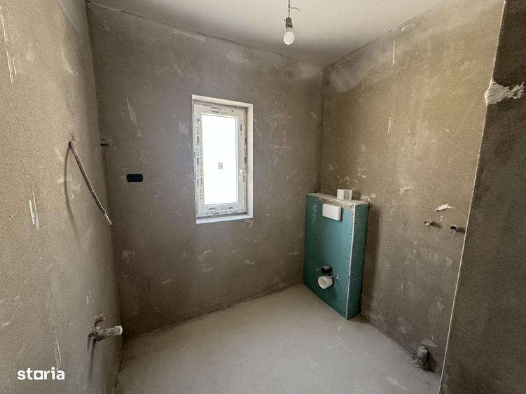 Casă cu 4 camere cu Teren 270 Mp în Central