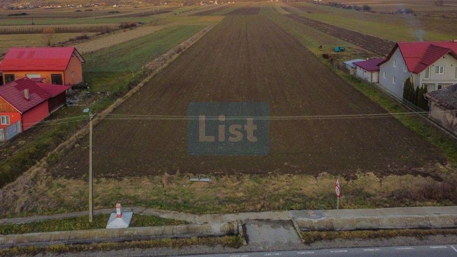 Teren agricol intravilan de 23600 mp, în Cășeiu