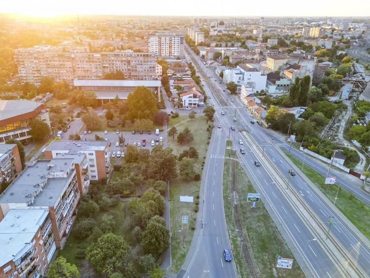 Teren de 389 mp, în Podgoria