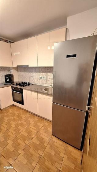Apartament cu 4 camere decomandat în Complex Studențesc