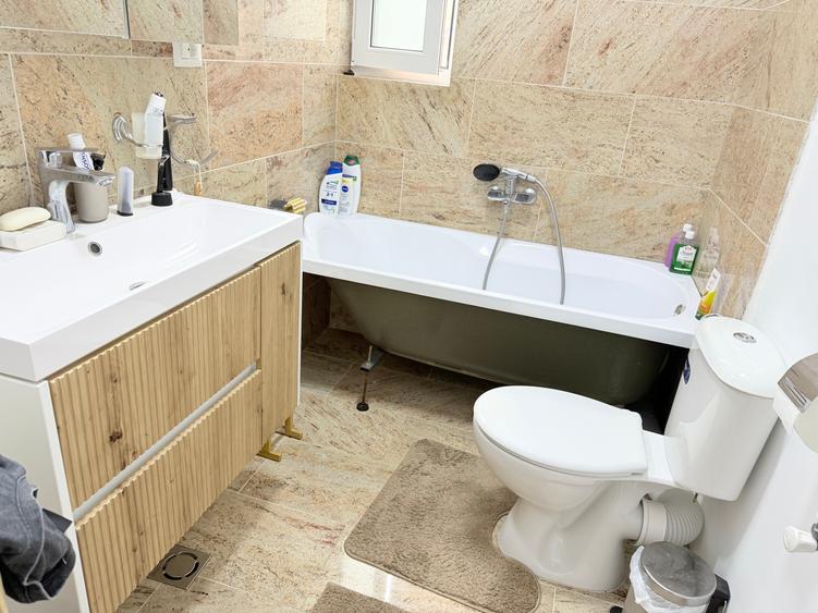 Casă individuală cu 4 camere cu Canalizare în Corbeanca