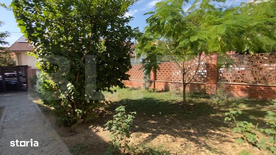 Casă cu 5 camere cu Teren 370 Mp în George Enescu