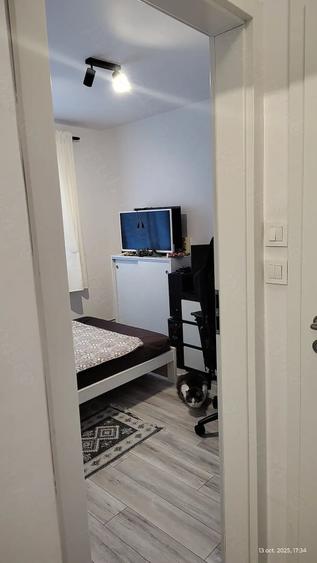 Apartament cu 2 camere semidecomandat în Florilor