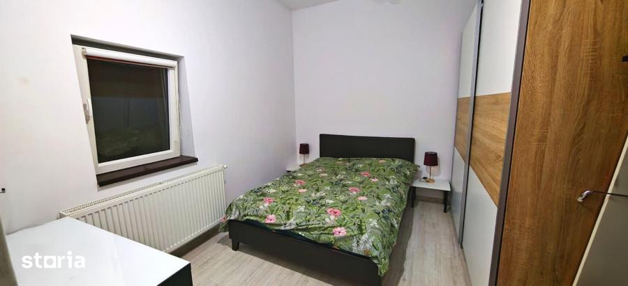 Apartament cu 4 camere decomandat, mobilat în Central