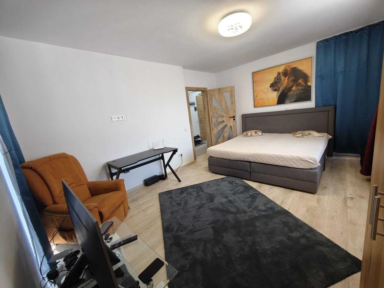 Apartament cu 2 camere decomandat în Exterior Vest