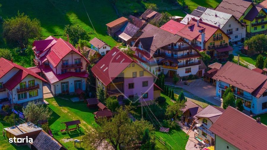 Casă cu 4 camere cu Teren 4780 Mp în Moieciu