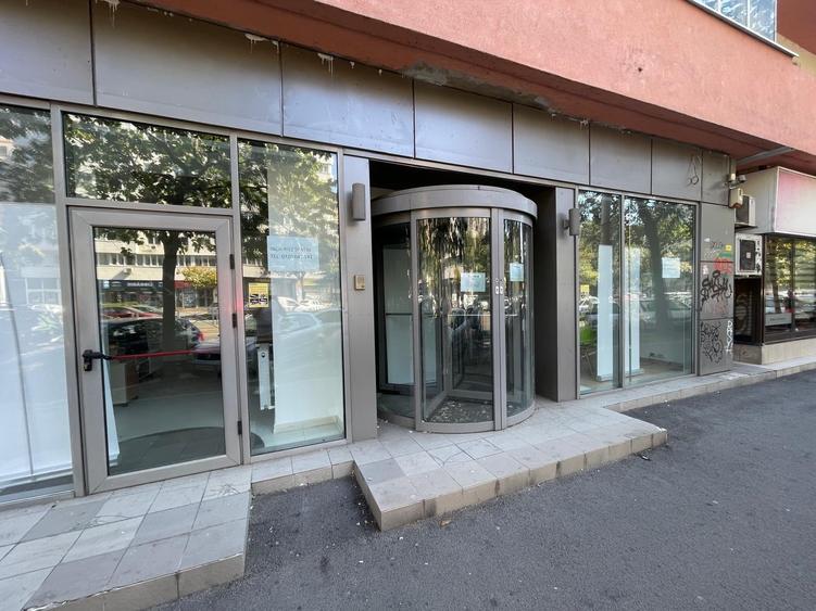 Spațiu comercial, de 100 mp, în P-ța Unirii