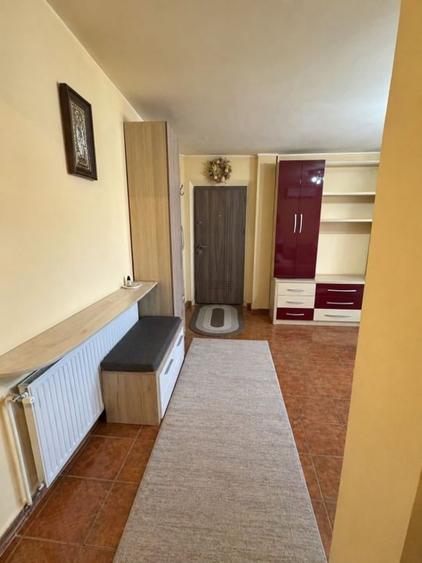 Apartament cu 2 camere decomandat, mobilat în Hotvon