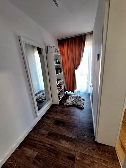 Casă individuală cu 4 camere cu Canalizare în Tineretului