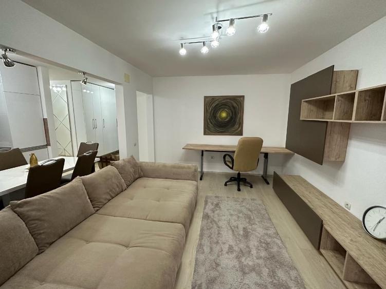 Apartament cu 2 camere semidecomandat, mobilat în Dumbrăvița