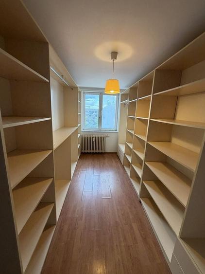 Apartament cu 4 camere în Brazda lui Novac