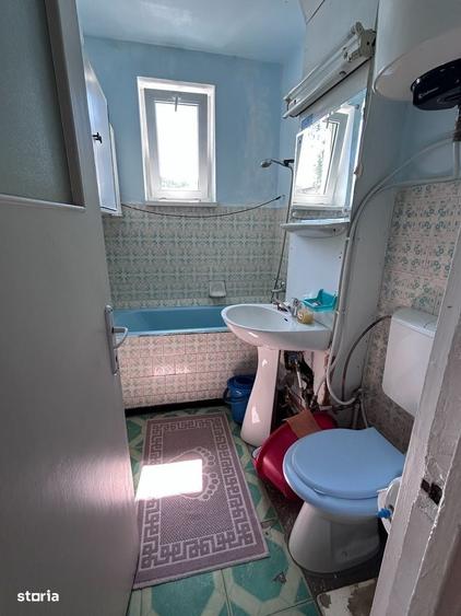 Apartament cu 3 camere semidecomandat în Central