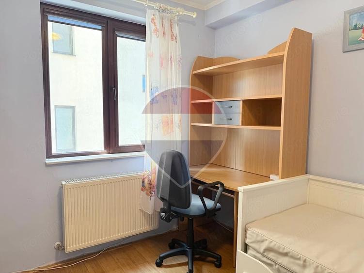 Apartament cu 4 camere decomandat în Fundeni