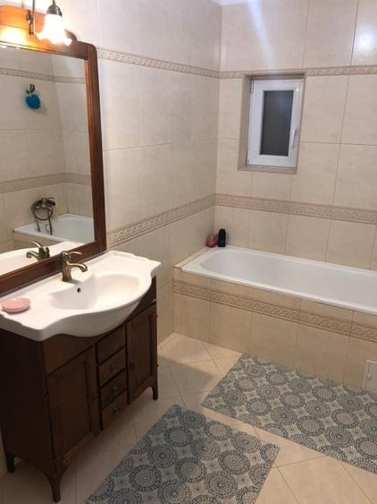Duplex cu 4 camere cu Canalizare în Giroc