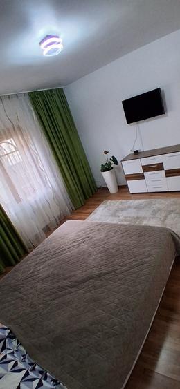 Apartament cu 3 camere decomandat în Nord