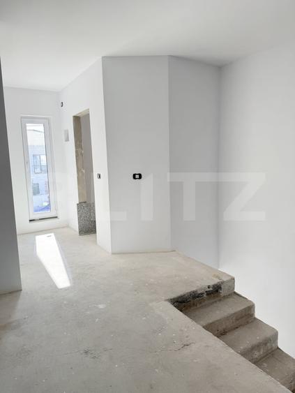 Duplex cu 4 camere cu Canalizare în Dumbrăvița