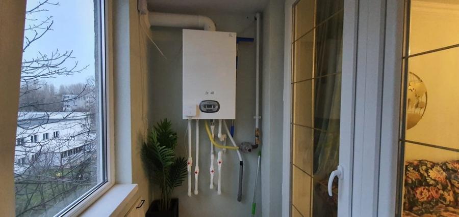 Apartament cu 3 camere semidecomandat, mobilat în Tomis I