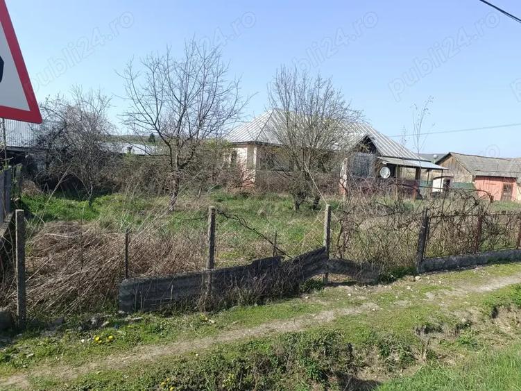 Casă cu 3 camere în Chiuza
