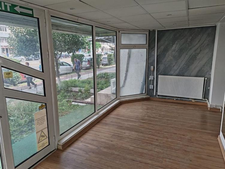 Spațiu comercial, de 60 mp, în Sârbi