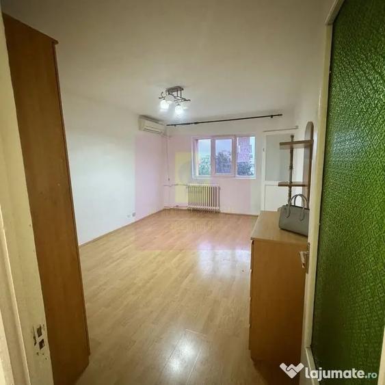 Garsonieră decomandată în Rahova