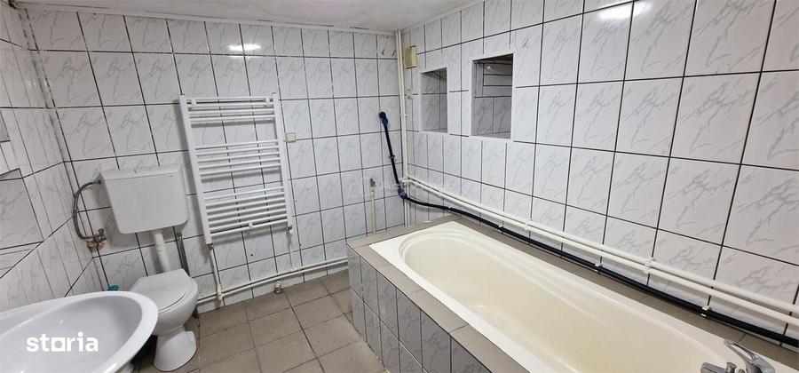 Casă cu 4 camere în Muncitoresc