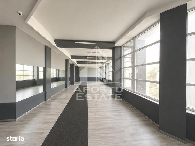 Spațiu comercial, de 354 mp, în Girocului