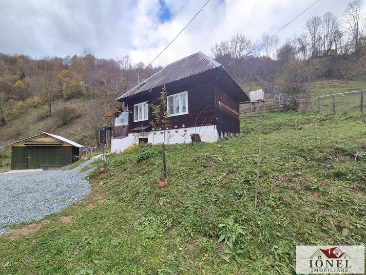 Casă individuală cu 2 camere cu Teren 1707 Mp în Bistra