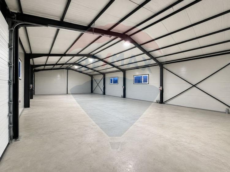 Spațiu industrial, de 255 mp, în Vest