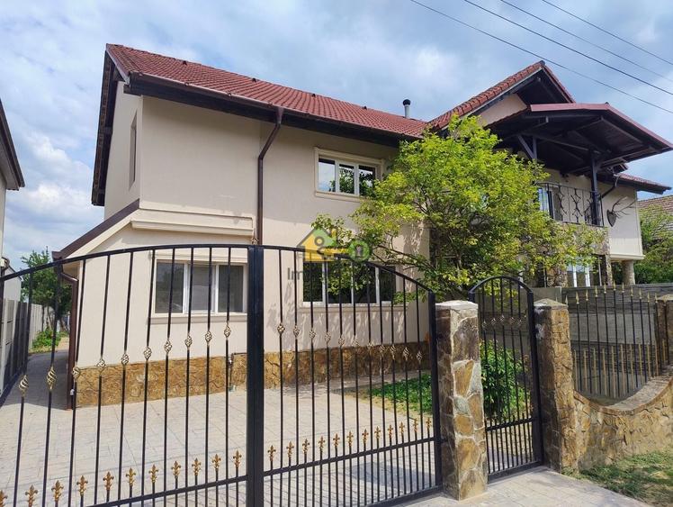 Casă cu 3 camere cu Canalizare în Șag