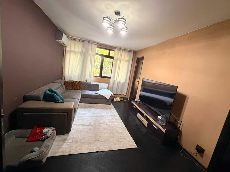 Apartament cu 2 camere semidecomandat, mobilat în Iancului
