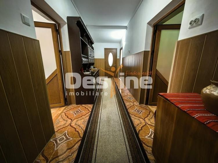 Casă individuală cu 4 camere cu Canalizare în Horpaz