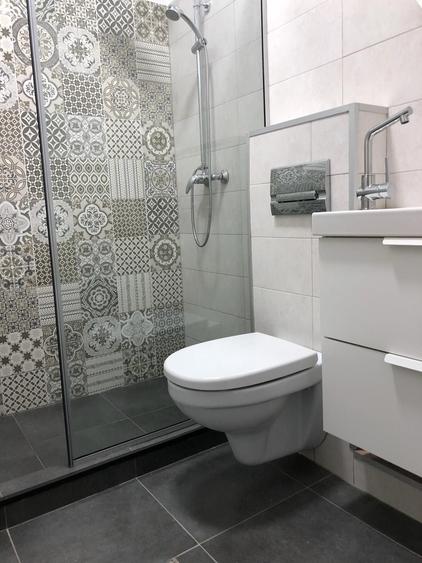 Apartament cu 5 camere nedecomandat în P-ța Universității