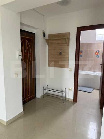 Apartament cu 3 camere semidecomandat, mobilat în Râșnov