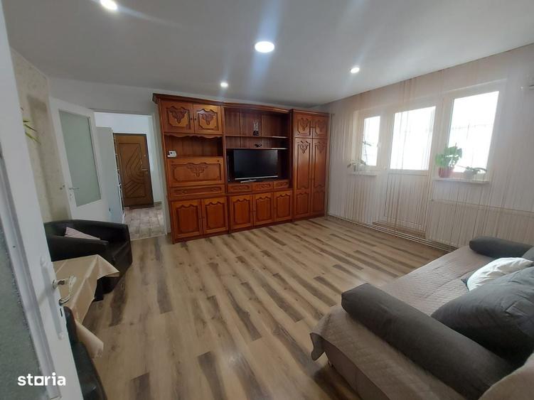 Apartament cu 2 camere semidecomandat în Micro 11