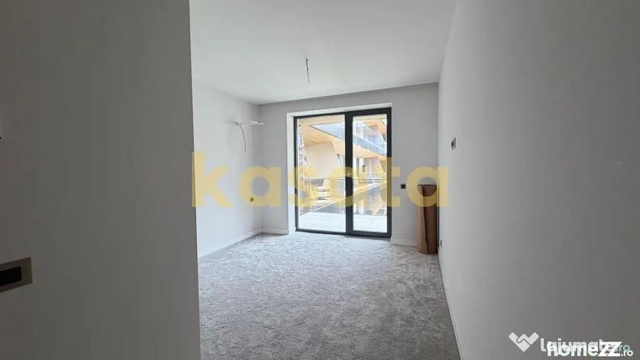 Apartament cu 4 camere decomandat în Iancu Nicolae