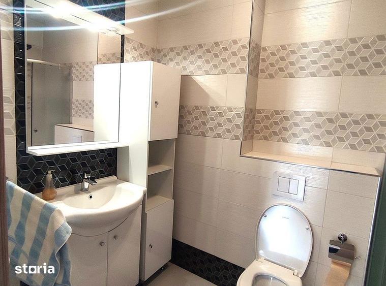 Apartament cu 3 camere decomandat, mobilat în Centrul Civic