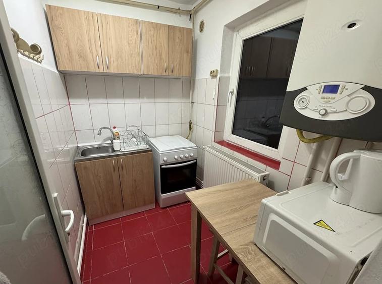 Garsonieră decomandată în Central