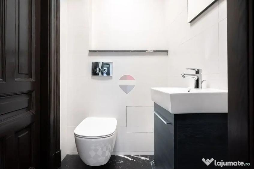 Apartament cu 3 camere decomandat în Centrul Istoric