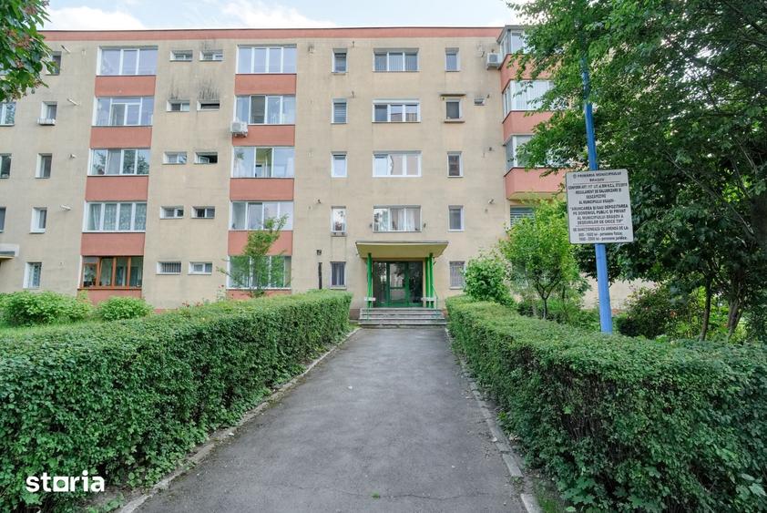 Garsonieră decomandată în Central