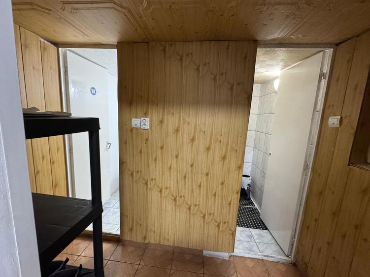 Casă cu 10 camere cu Canalizare în Exterior Vest