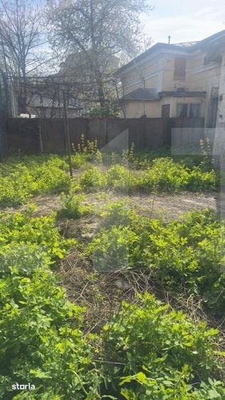 Casă cu 3 camere cu Teren 450 Mp în Central