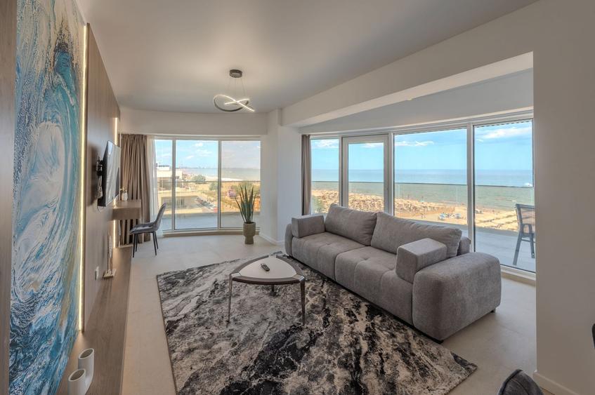 Apartament cu 3 camere decomandat în Mamaia-Sat