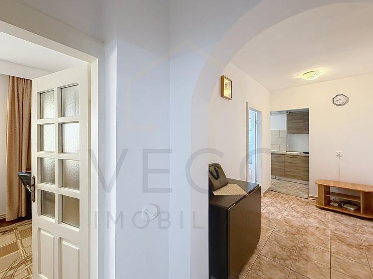 Apartament cu 2 camere decomandat, mobilat în Semicentral