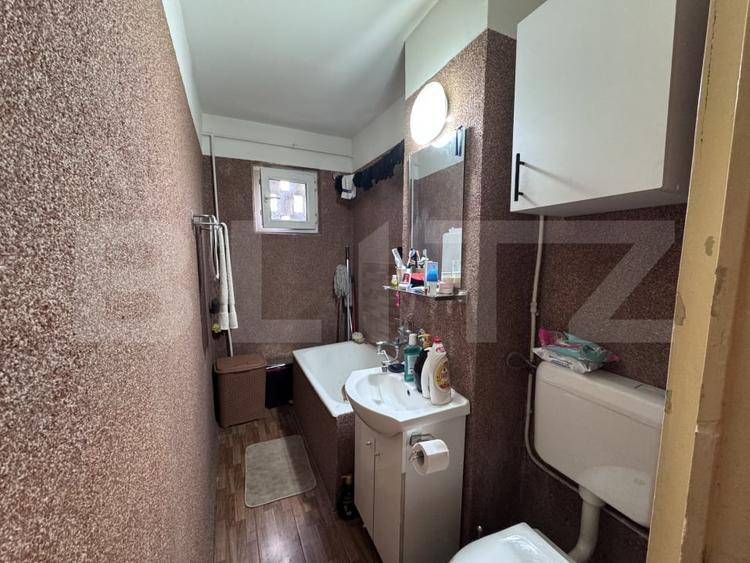 Apartament cu 2 camere semidecomandat, mobilat în Malu Roșu
