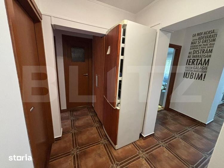 Apartament cu 3 camere decomandat în Peneș Curcanul